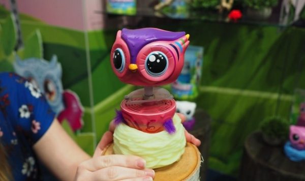 Странная игрушка Owleez – гибрид тамагочи и вертолета